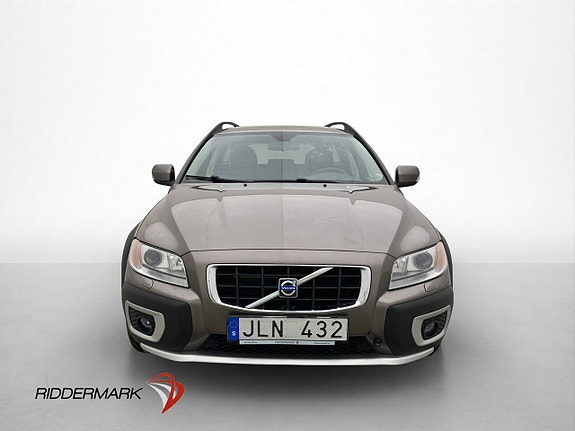 Volvo XC70 2 of 27