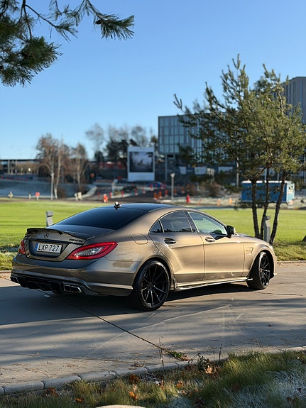 Mercedes-Benz CLS63 2 of 5