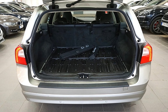 Volvo V70 10 of 18