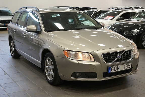 Volvo V70 4 of 18