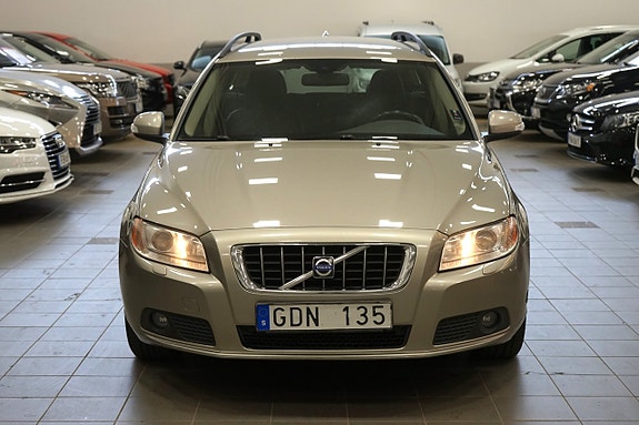Volvo V70 7 of 18