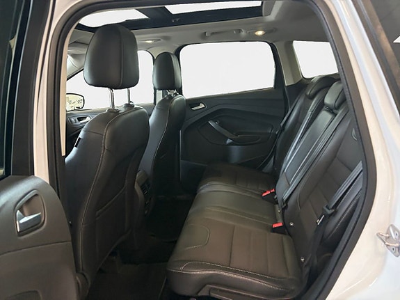 Ford Kuga 10 of 18