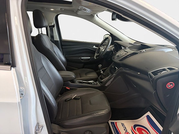 Ford Kuga 11 of 18