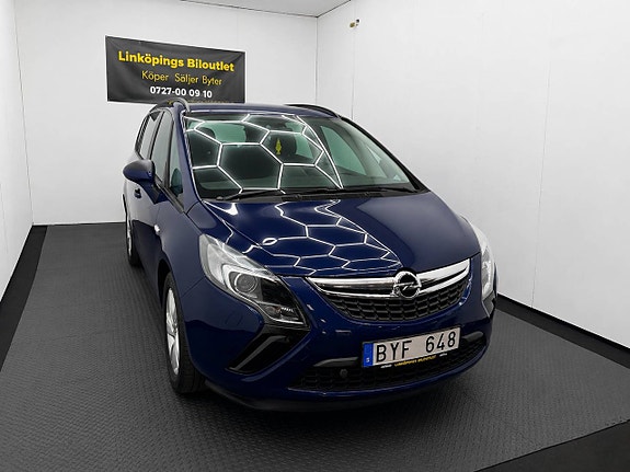 Opel Zafira Tourer 2 of 5