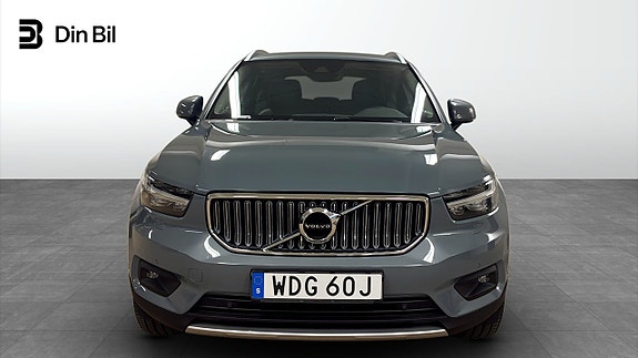 Volvo XC40 4 of 5