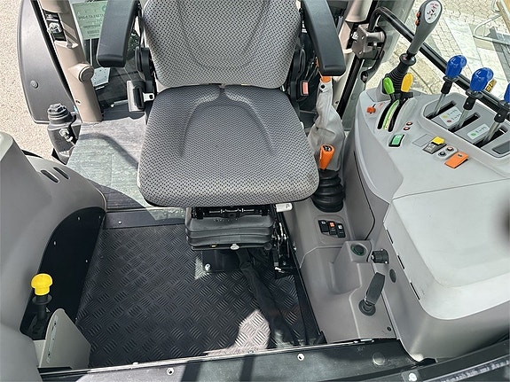 Deutz-Fahr 5105 Keyline 23 of 24