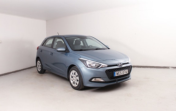 Hyundai i20 3 of 5