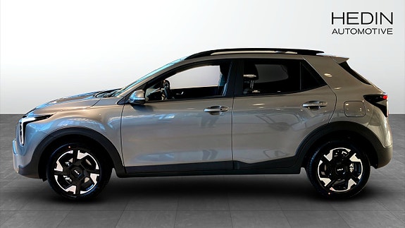 Kia Stonic 2 of 13