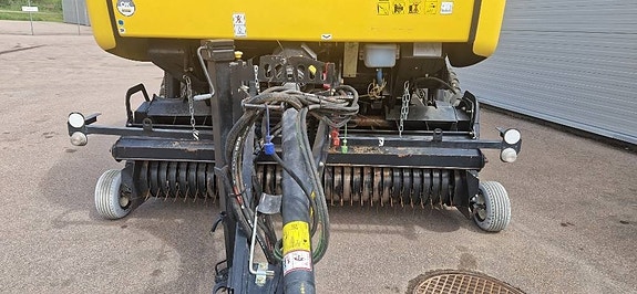 New Holland RB 180 4 of 6