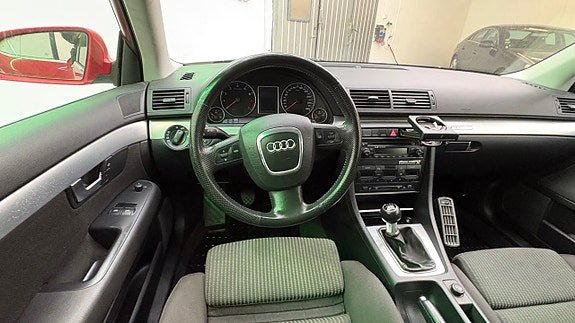 Audi A4 10 of 13