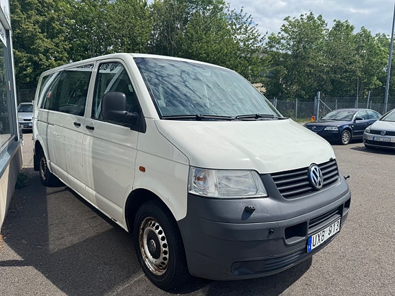 Volkswagen Shuttle 2 of 18