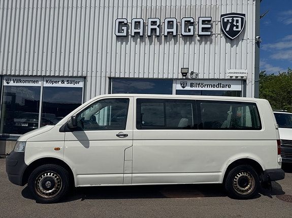 Volkswagen Shuttle 9 of 18