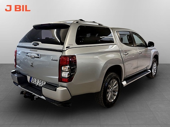 Mitsubishi L200 3 of 17