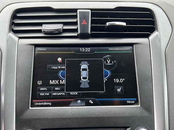 Ford Mondeo 17 of 23