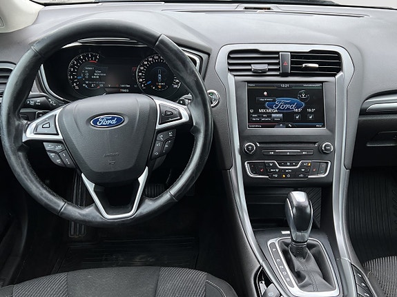 Ford Mondeo 14 of 23