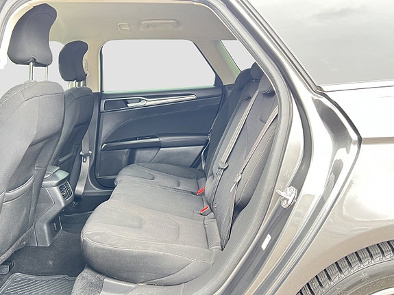 Ford Mondeo 20 of 23