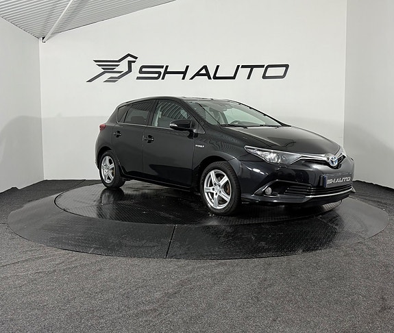 Toyota Auris 3 of 19