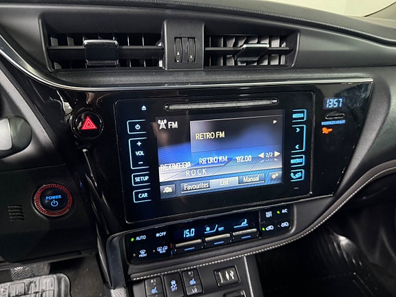 Toyota Auris 14 of 19