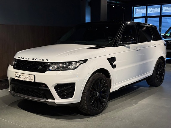 Land Rover Range Rover Sport 2 of 5