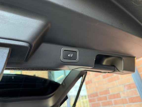 Land Rover Range Rover Sport 21 of 24