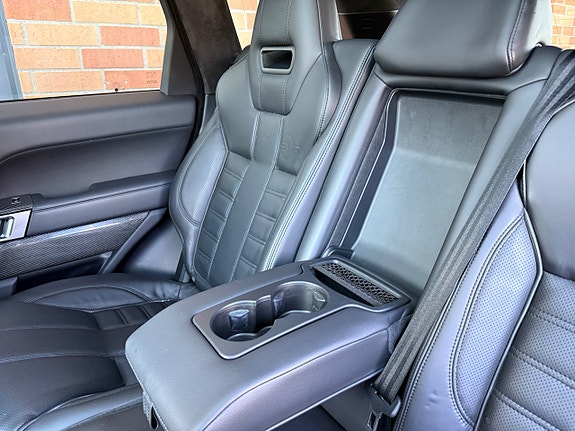 Land Rover Range Rover Sport 19 of 24