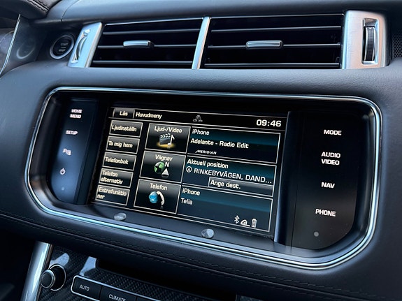 Land Rover Range Rover Sport 14 of 24