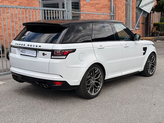 Land Rover Range Rover Sport 3 of 5