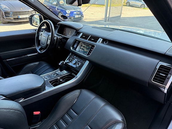 Land Rover Range Rover Sport 11 of 24