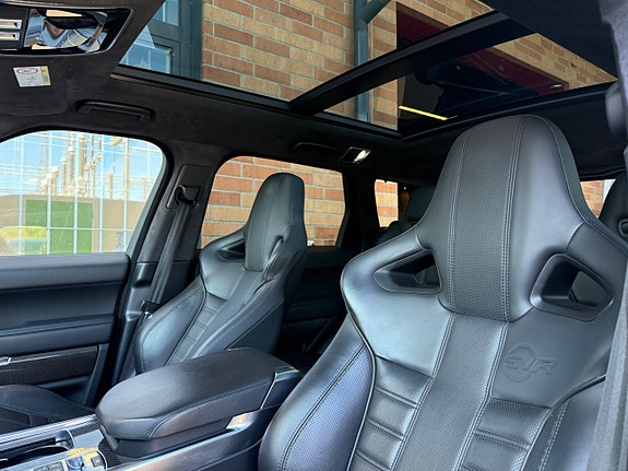 Land Rover Range Rover Sport 12 of 24