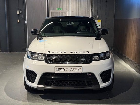 Land Rover Range Rover Sport 3 of 5