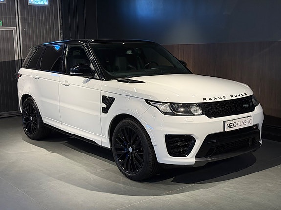 Land Rover Range Rover Sport 4 of 5