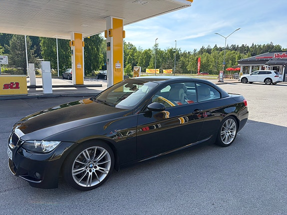 BMW 325i 2 of 5
