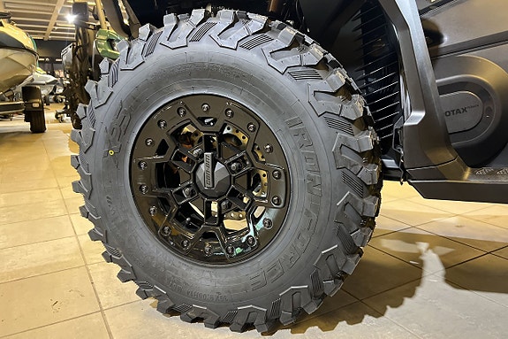 Can-Am Outlander MAX Backcountry 1000R 101hk 10 of 15