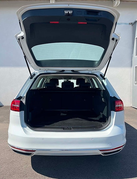 Volkswagen Passat 21 of 21
