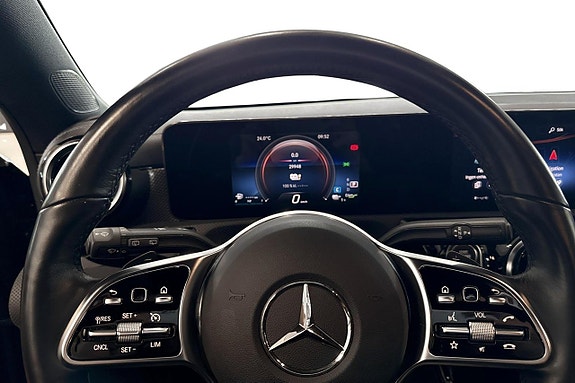 Mercedes-Benz CLA250 e 5 of 5