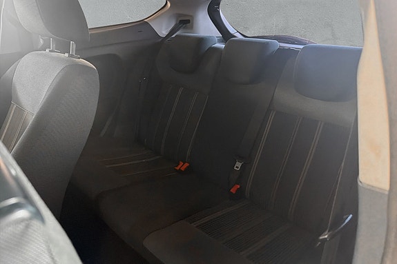 Ford Fiesta 15 of 17