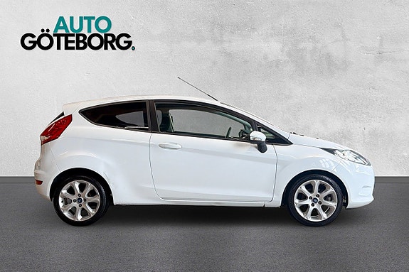 Ford Fiesta 3 of 17