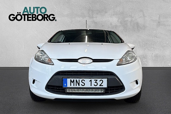 Ford Fiesta 8 of 17