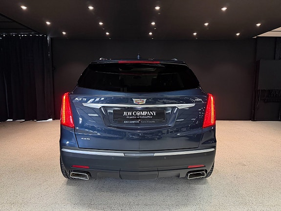 Cadillac XT5 7 of 19
