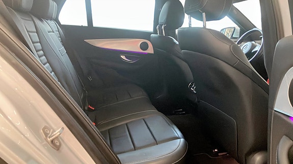 Mercedes-Benz E220 d 5 of 5
