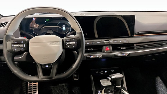 Kia K4 4 of 5