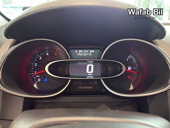Renault Clio 10 of 14