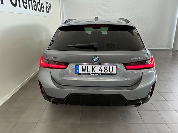 BMW 320 13 of 16