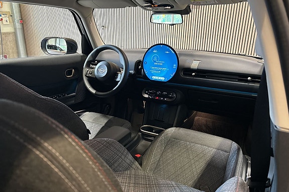 MINI Cooper S 6 of 11