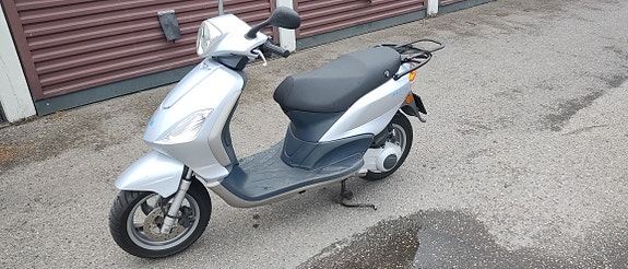 Piaggio Fly 125 4 of 5