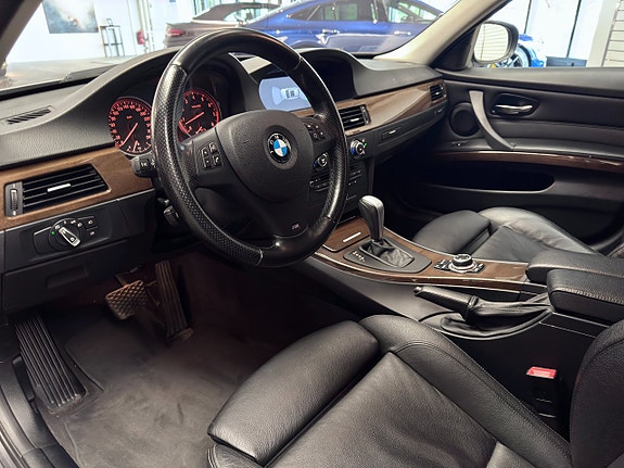 BMW 335i 11 of 19