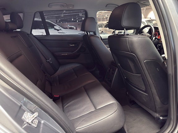 BMW 335i 18 of 19