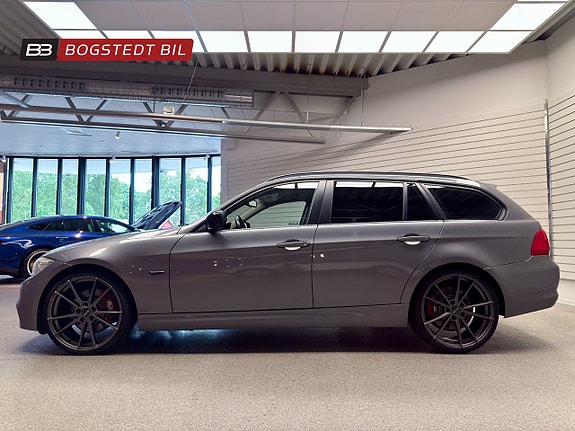 BMW 335i 4 of 19