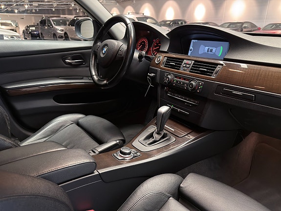 BMW 335i 16 of 19