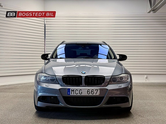 BMW 335i 2 of 19